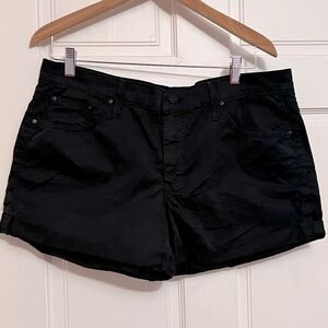 Mother Dropout Cuffed Short